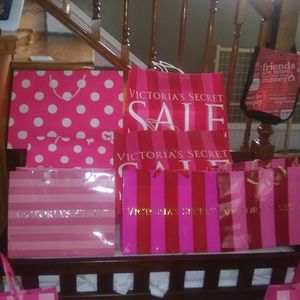 11 VS shopping bags excellent condition!